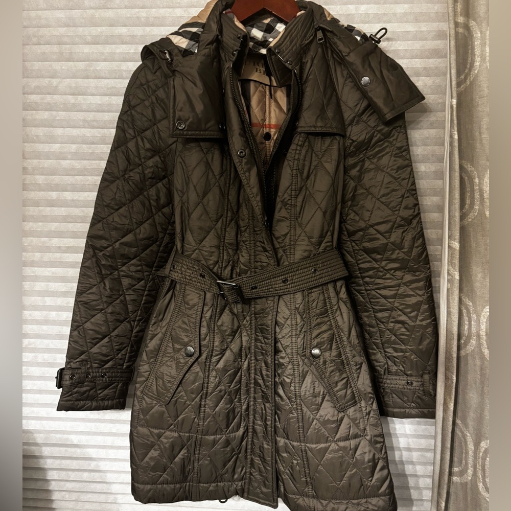 Burberry Brit Finsbridge Diamond Quilted Jacket in Olive Green size small - Picture 4 of 9
